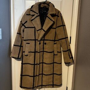 Jessica Simpson coat. Never been worn size M, very soft